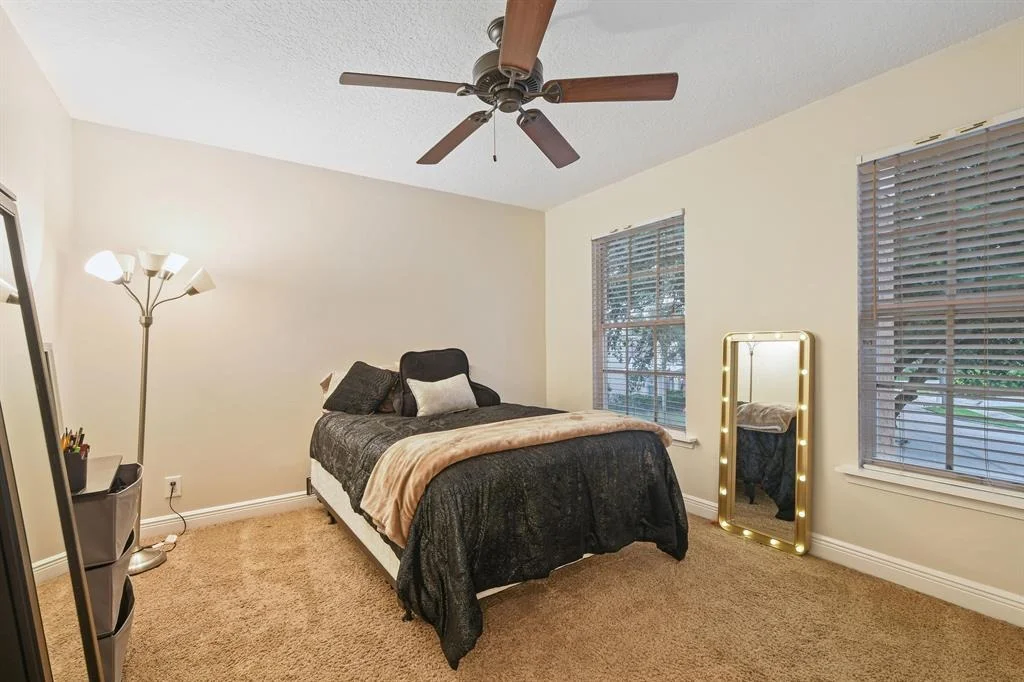 Photo of 352 Kingfisher Drive