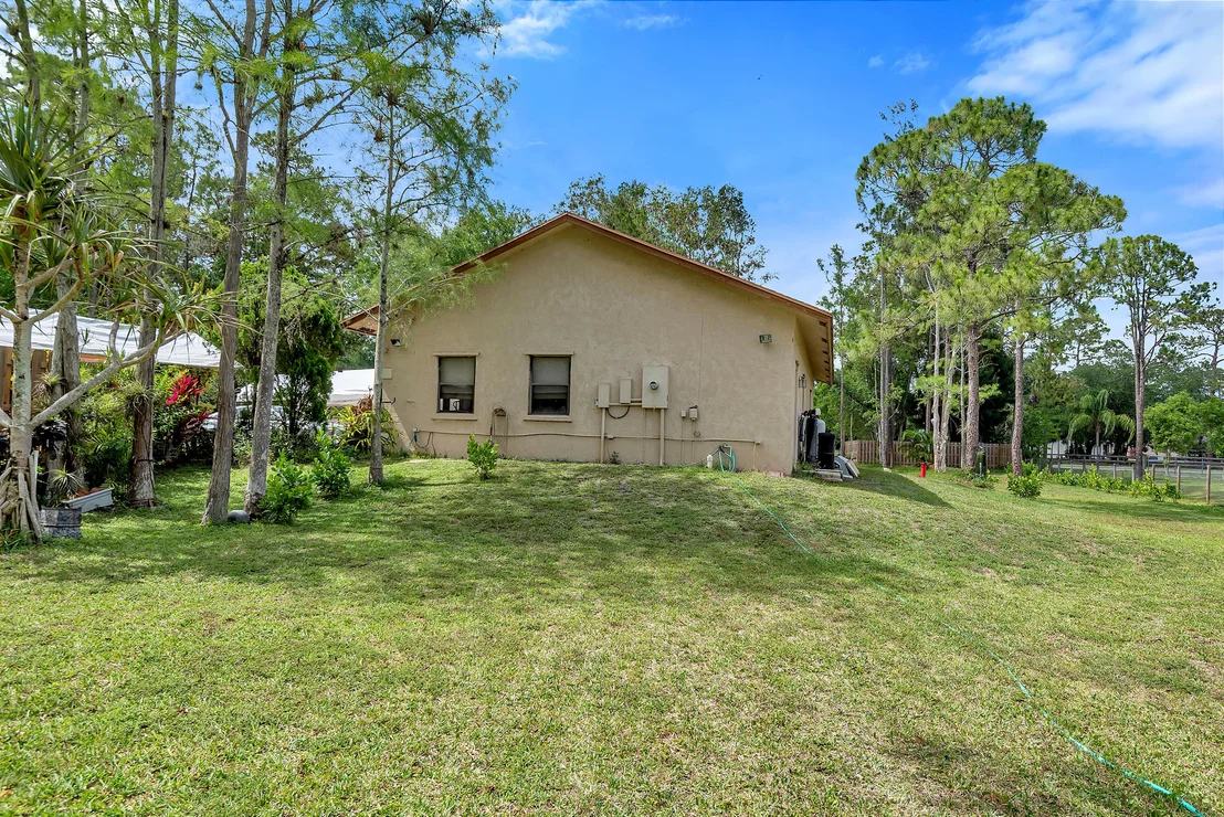 Photo of 13288 Compton Road