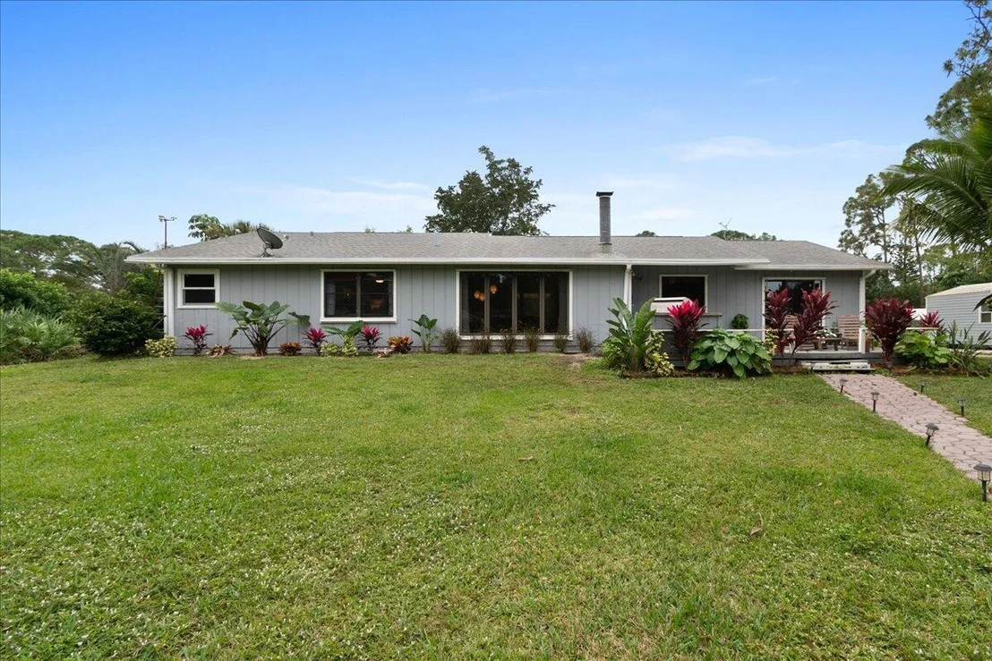 Photo of 12809 Sunset Boulevard