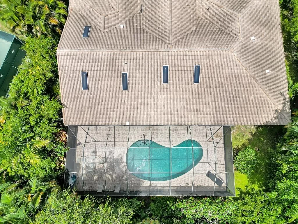 Photo of 4590 Live Oak Boulevard