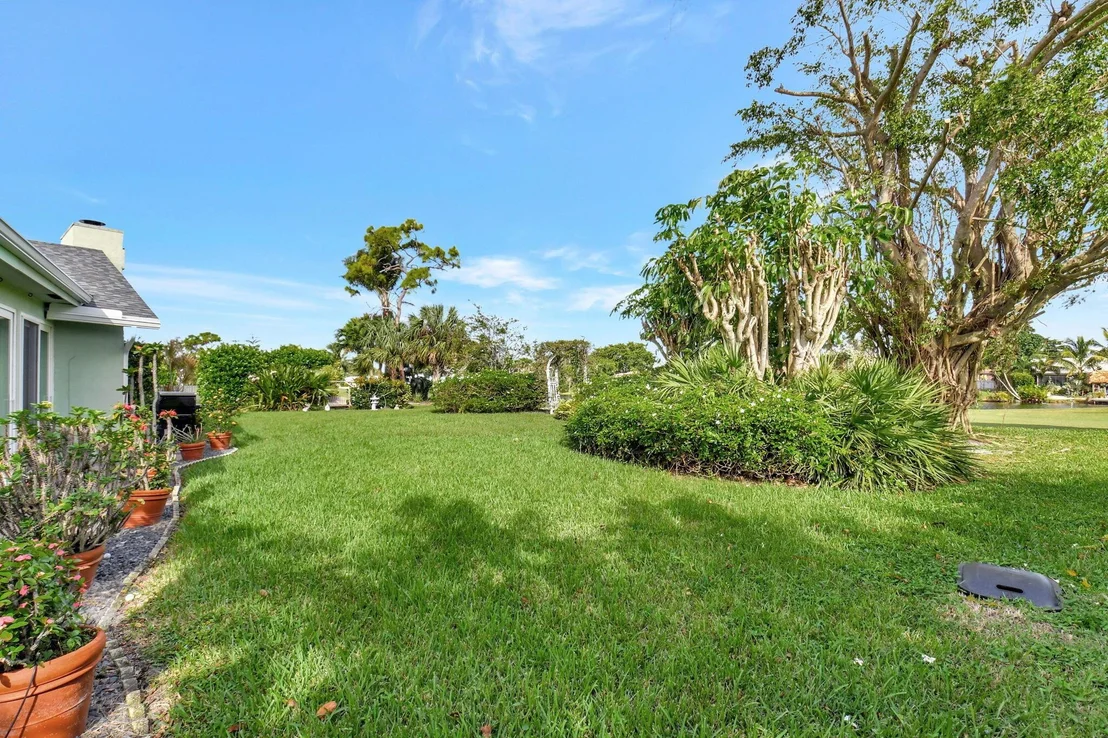 Photo of 3307 Lakeview Drive