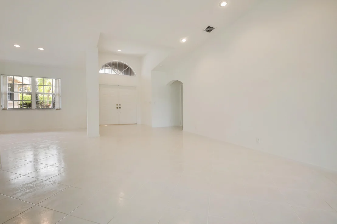 Photo of 6892 Grenelefe Road
