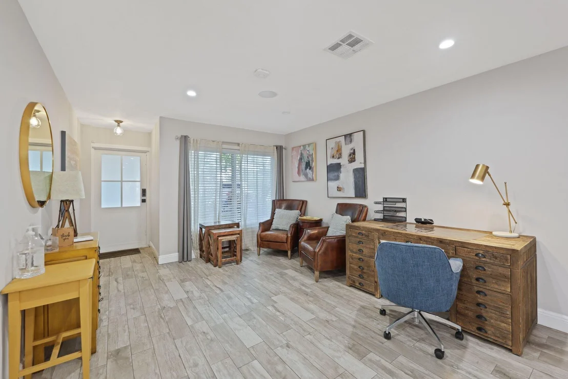 Photo of 513 Curlew Road