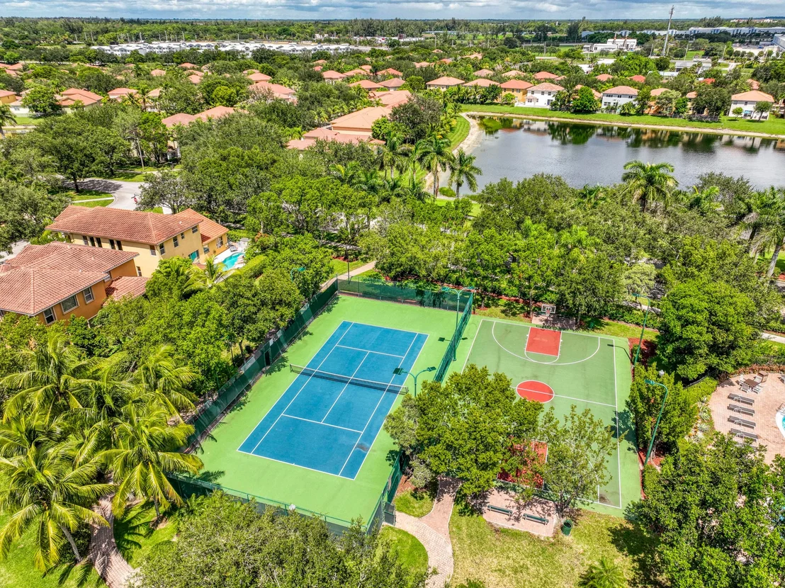 Photo of 410 Cresta Circle