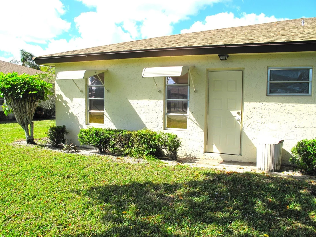Photo of Unit D at 5220 Nesting Way