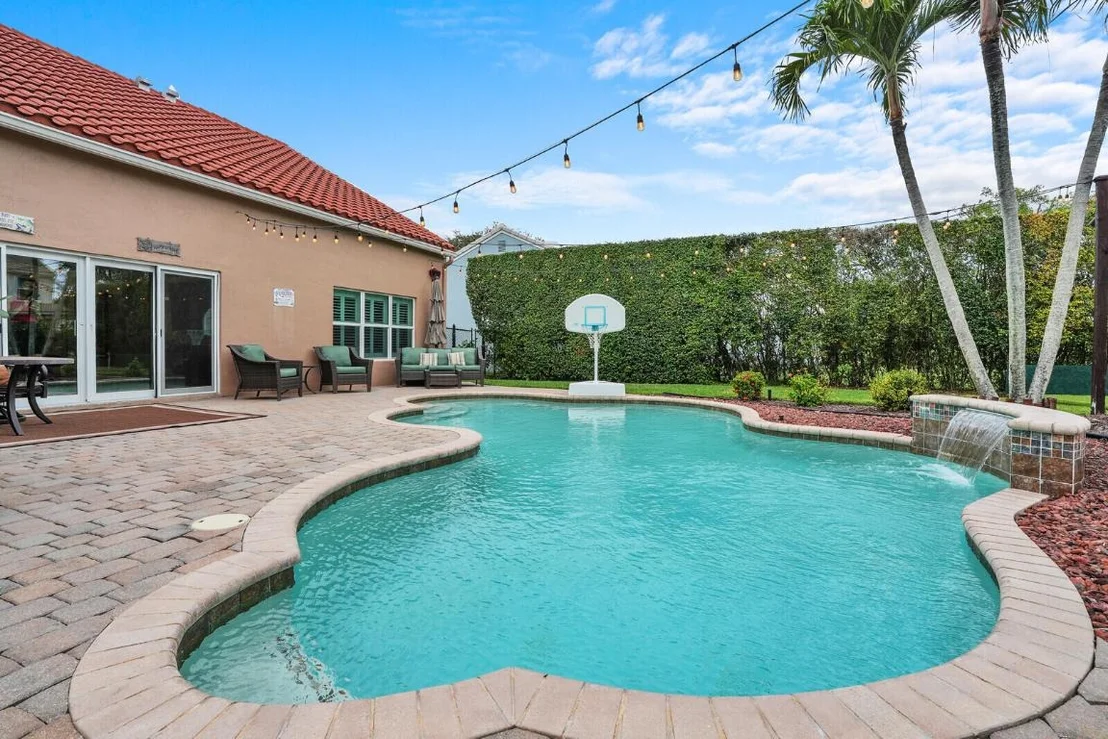 Photo of 1008 Pine Lake Circle