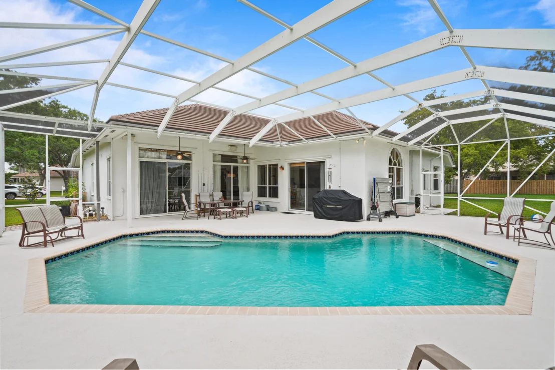 Photo of 16245 Seneca Circle