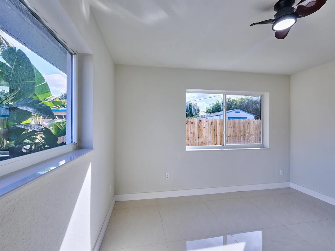 Photo of 168 SE 27th Place