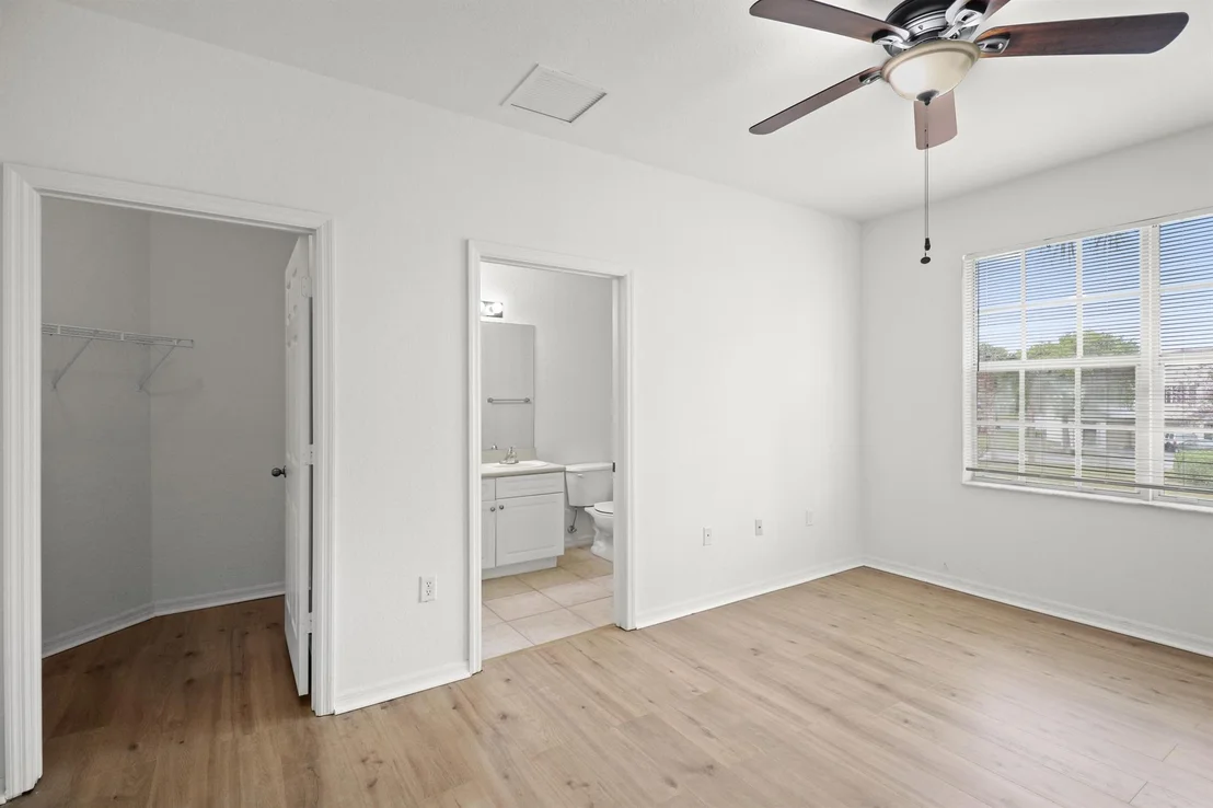Photo of 272 SE Kitching Circle