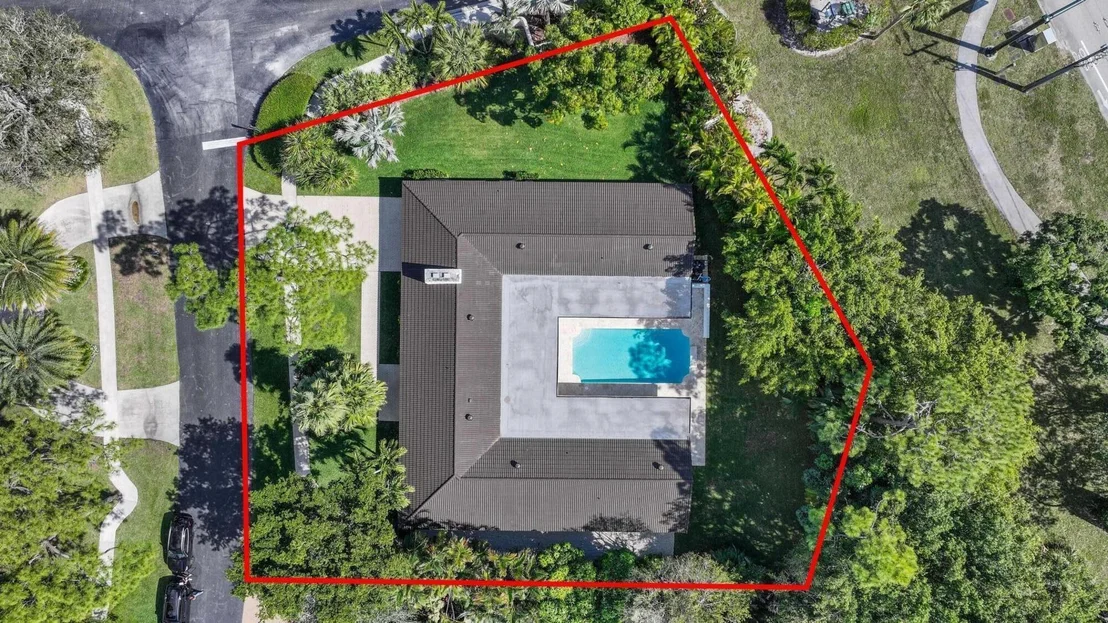 Photo of 6794 Giralda Circle