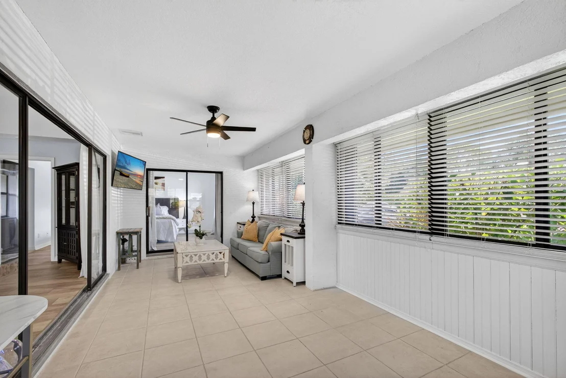 Photo of Unit C at 101 Half Moon Circle