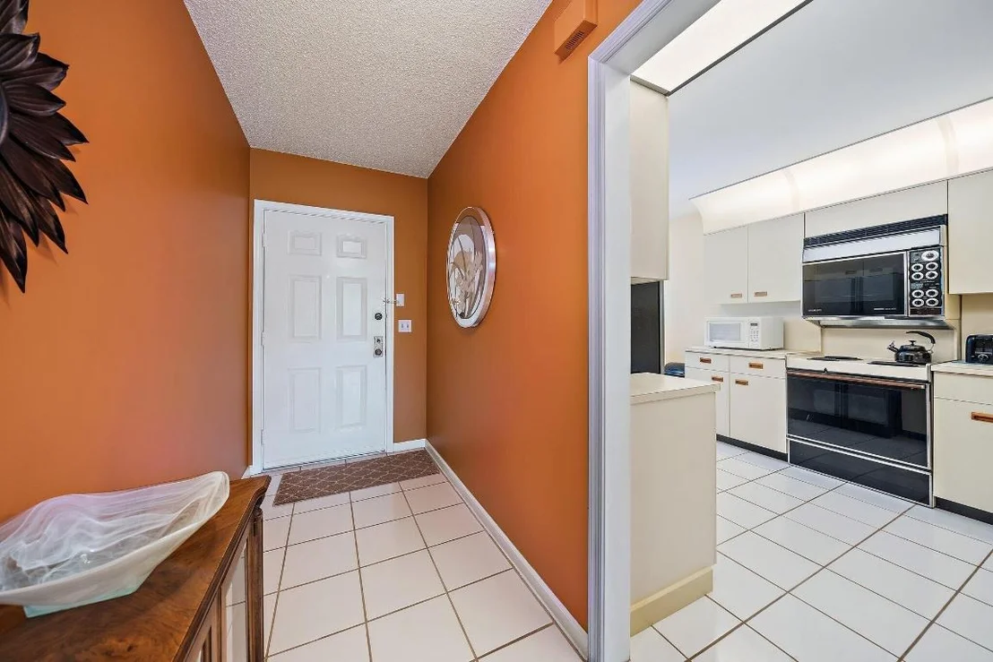 Photo of Unit 203C at 300 N Highway A1a