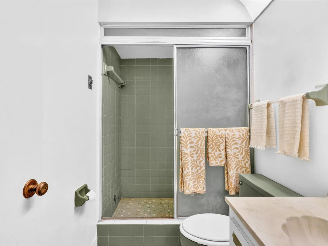 Photo of 3537 Lakeview Drive