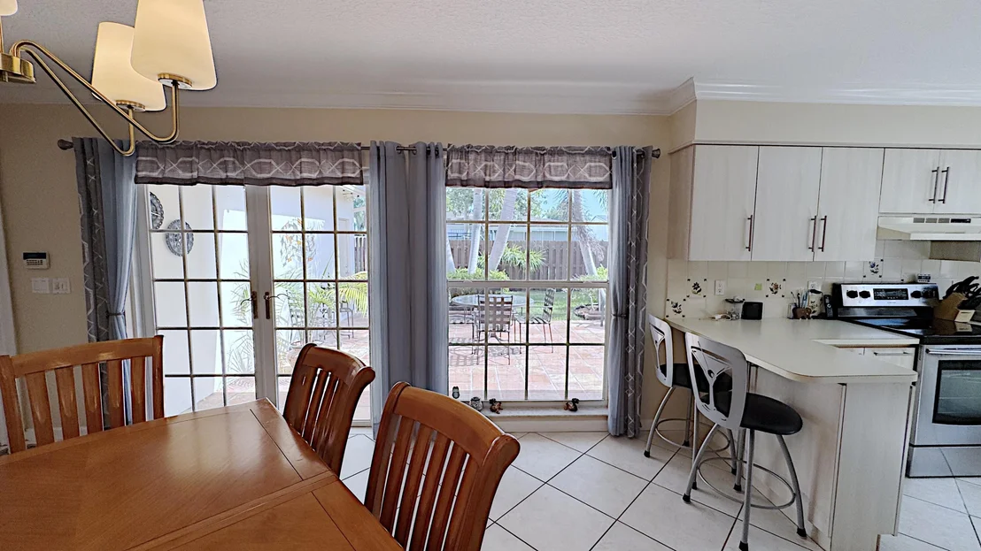 Photo of 310 SE 4TH Terrace