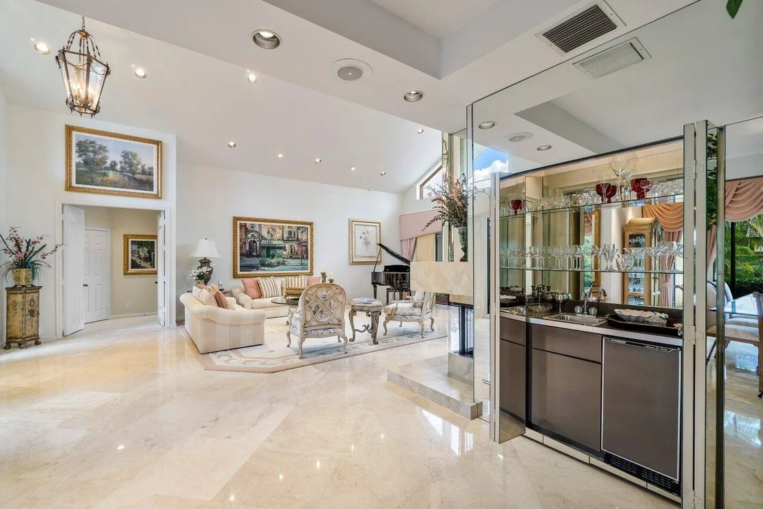 Photo of 7283 Mandarin Drive