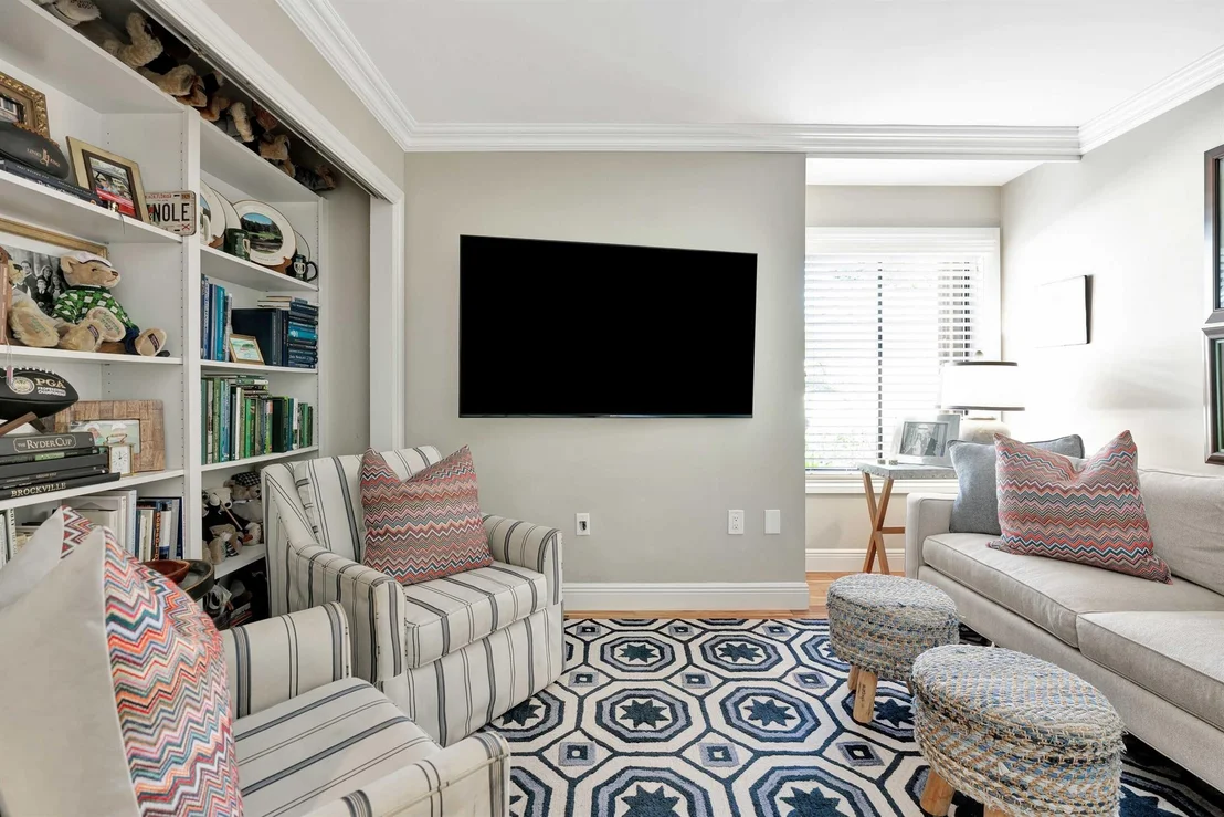 Photo of 242 E River Park Drive