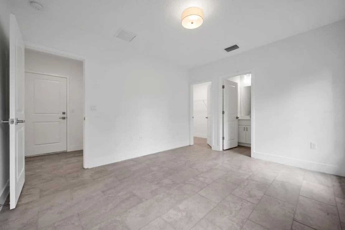 Photo of 3442 NW 36th Avenue