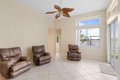 Photo of 921 Crestview Circle