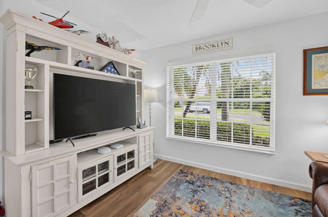 Photo of 6101 Hook Lane