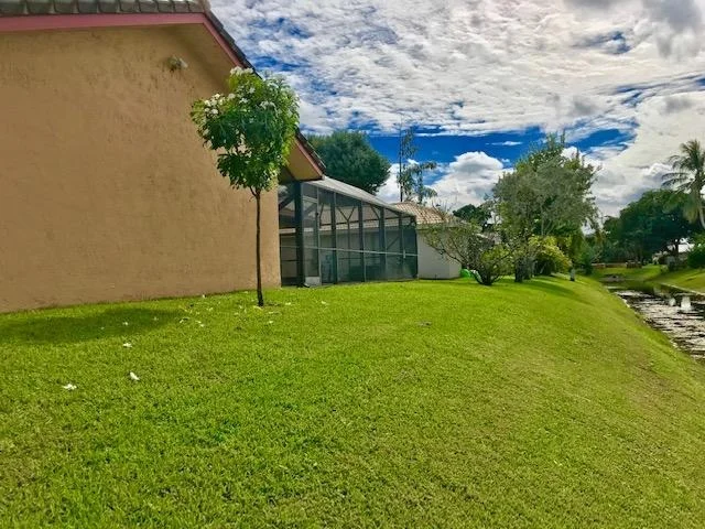 Photo of 4018 NW 73rd Avenue