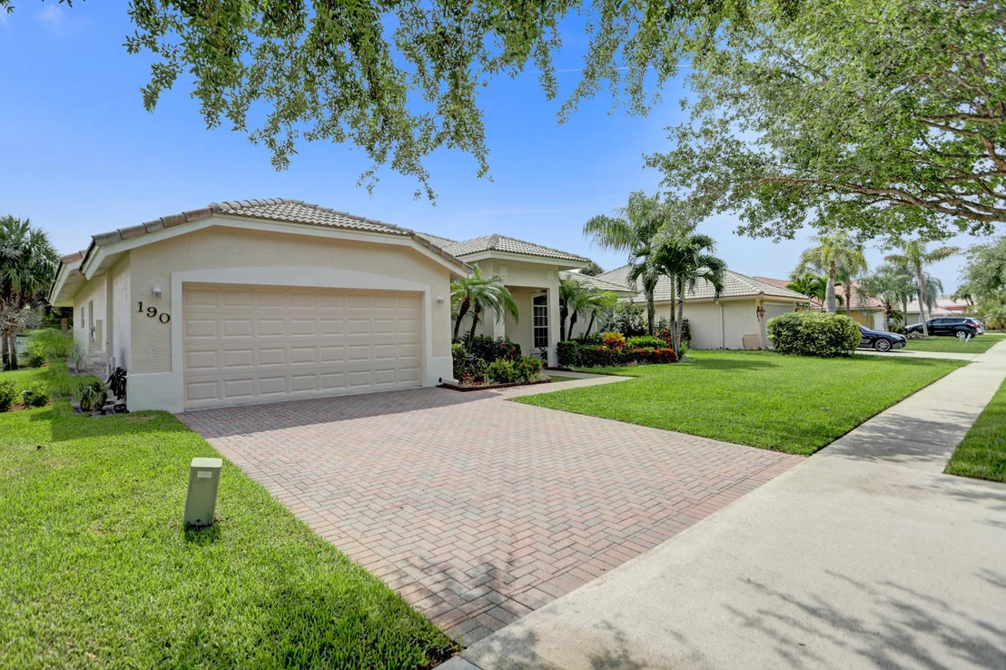 Photo of 190 Cypress Trace