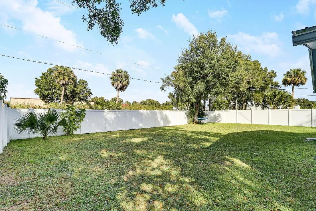 Photo of 1002 NW 7th Street
