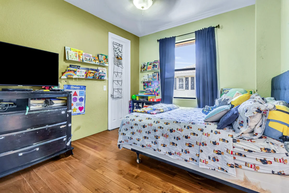 Photo of 3546 Collonade Drive