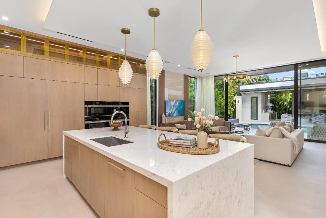 Photo of 2498 Queen Palm Road