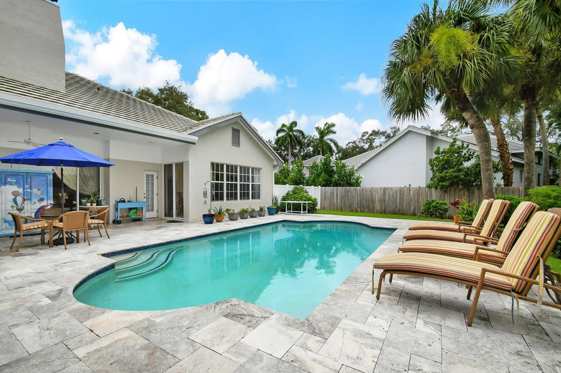 Photo of 2773 Hampton Circle S
