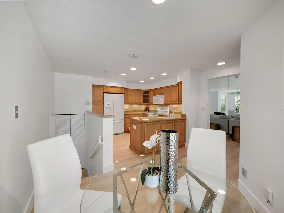 Photo of 607 Mainsail Circle