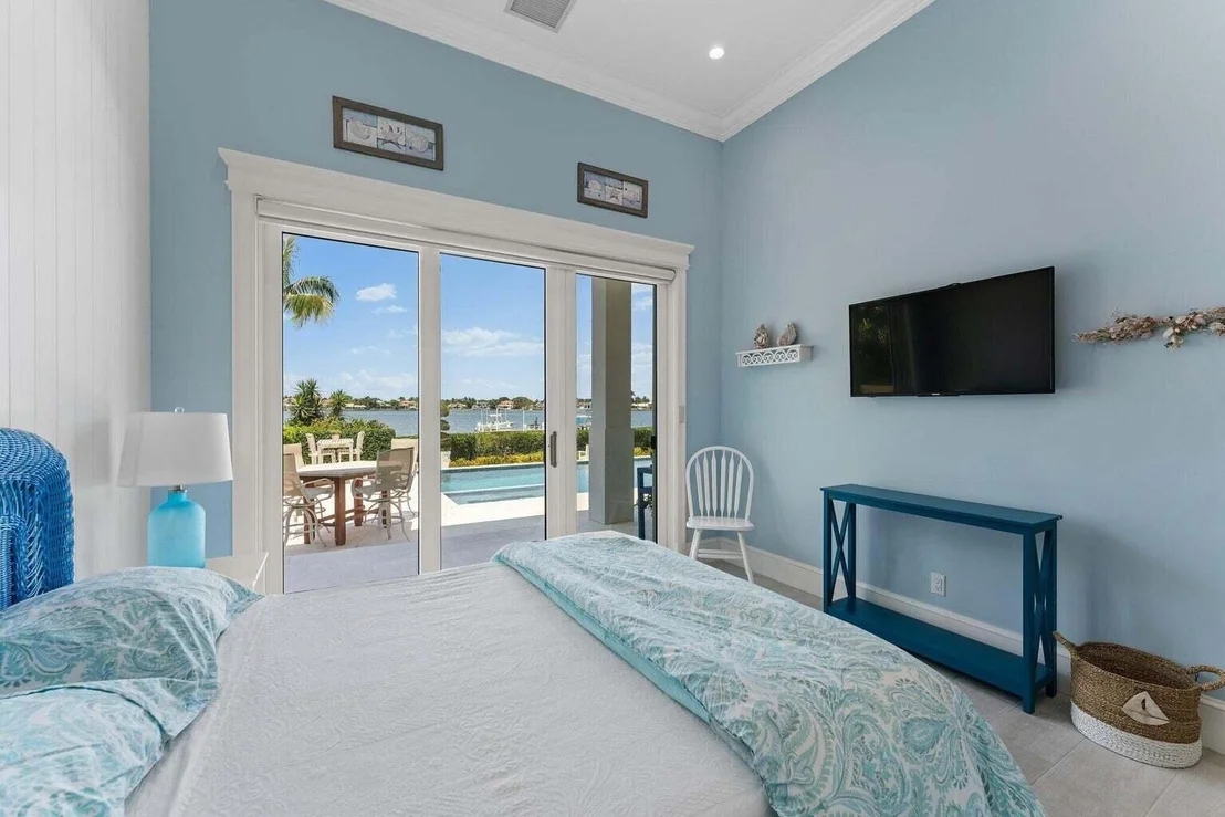 Photo of 5874 Pennock Point Road