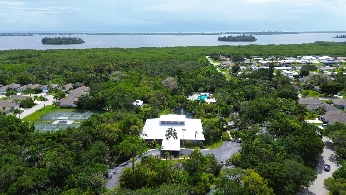 Photo of 401 Tamarind Place