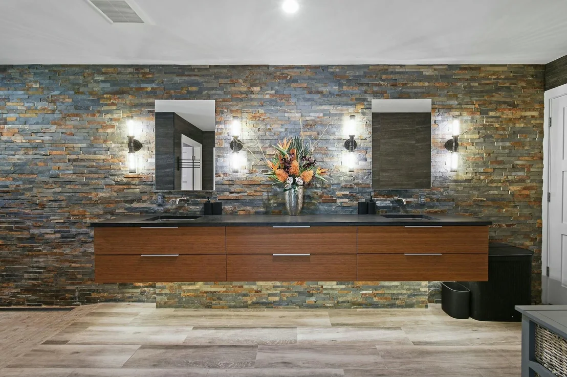 Photo of 801 N Anchorage Drive