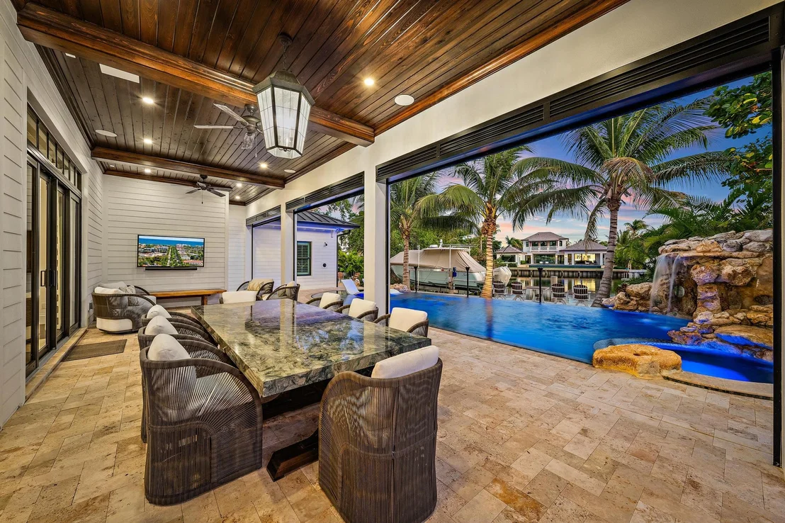 Photo of 942 Pompano Drive