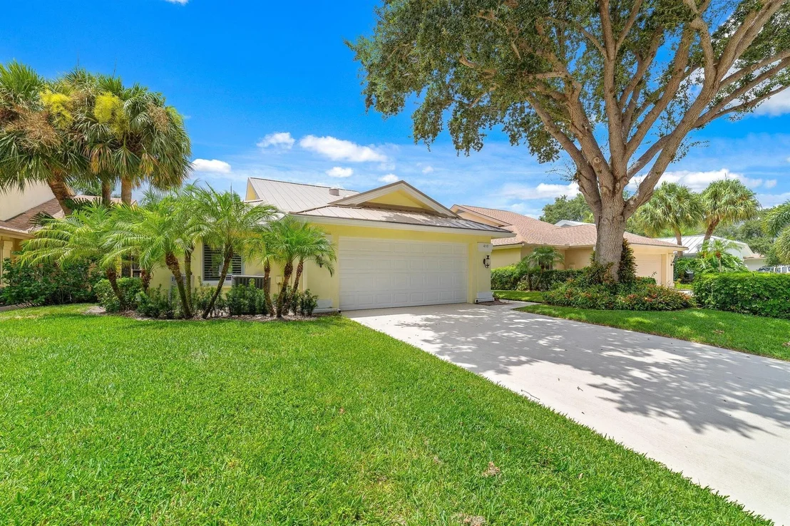 Photo of 418 River Edge Road