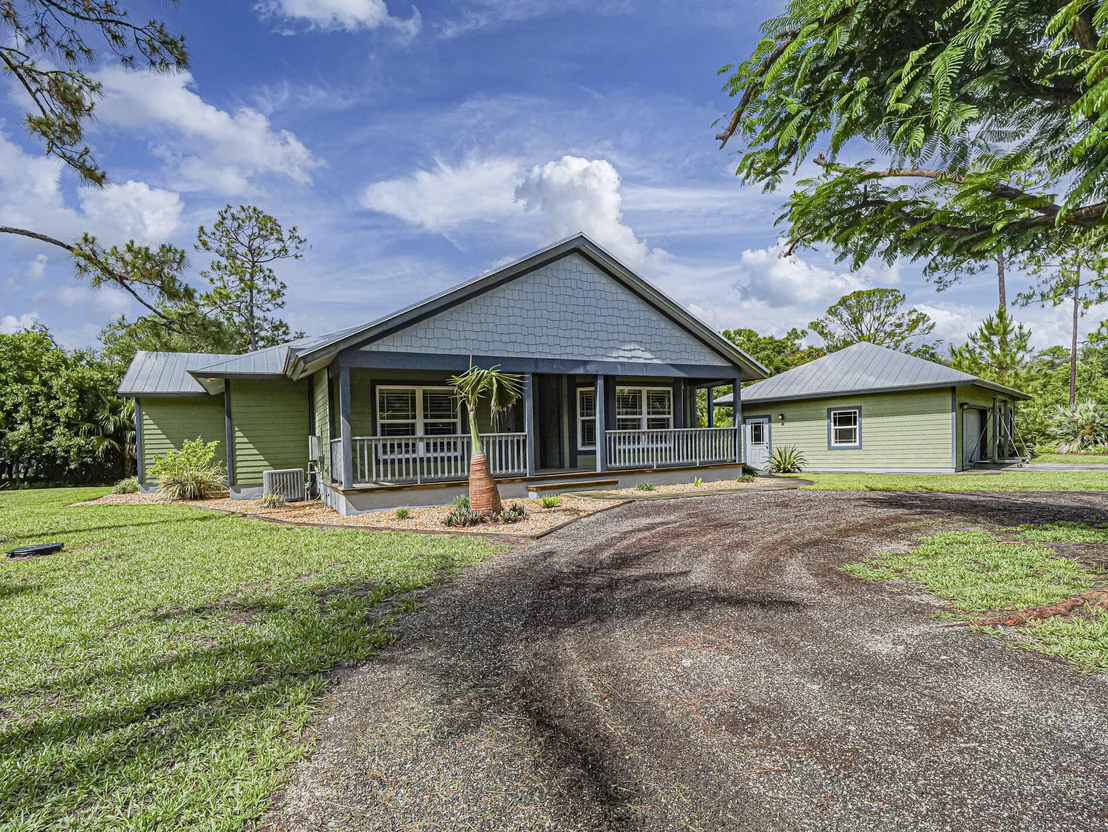 Photo of 1354 SW Locks Road