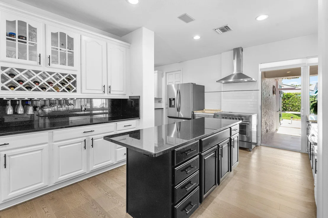 Photo of 5495 Hibiscus Road