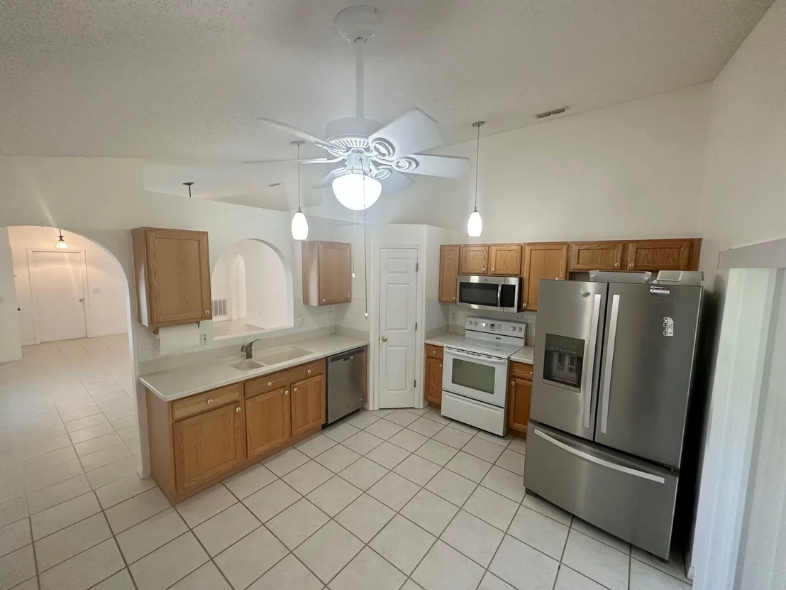 Photo of 2089 Redwood Circle NE