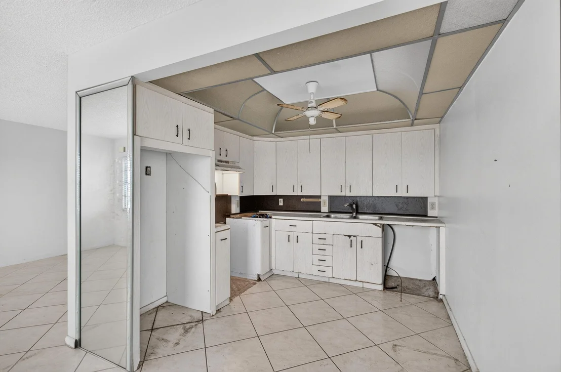 Photo of 4044 WOLVERTON C