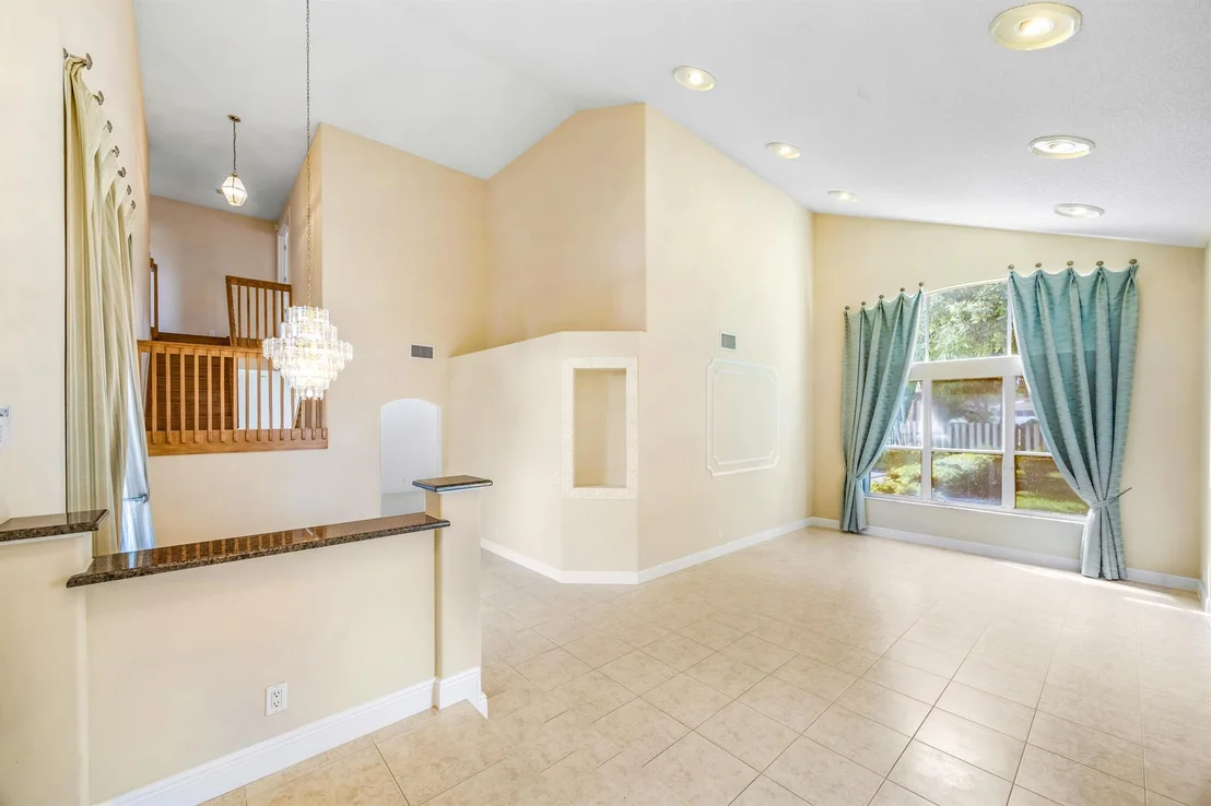 Photo of 6145 Indian Forest Circle
