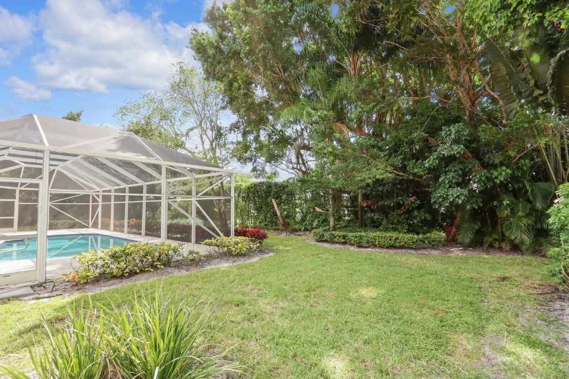 Photo of 18517 SE Heritage Drive