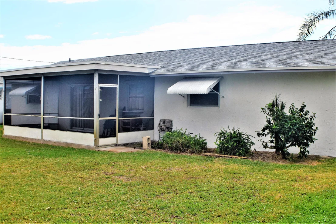 Photo of 1057 Seagrape Road