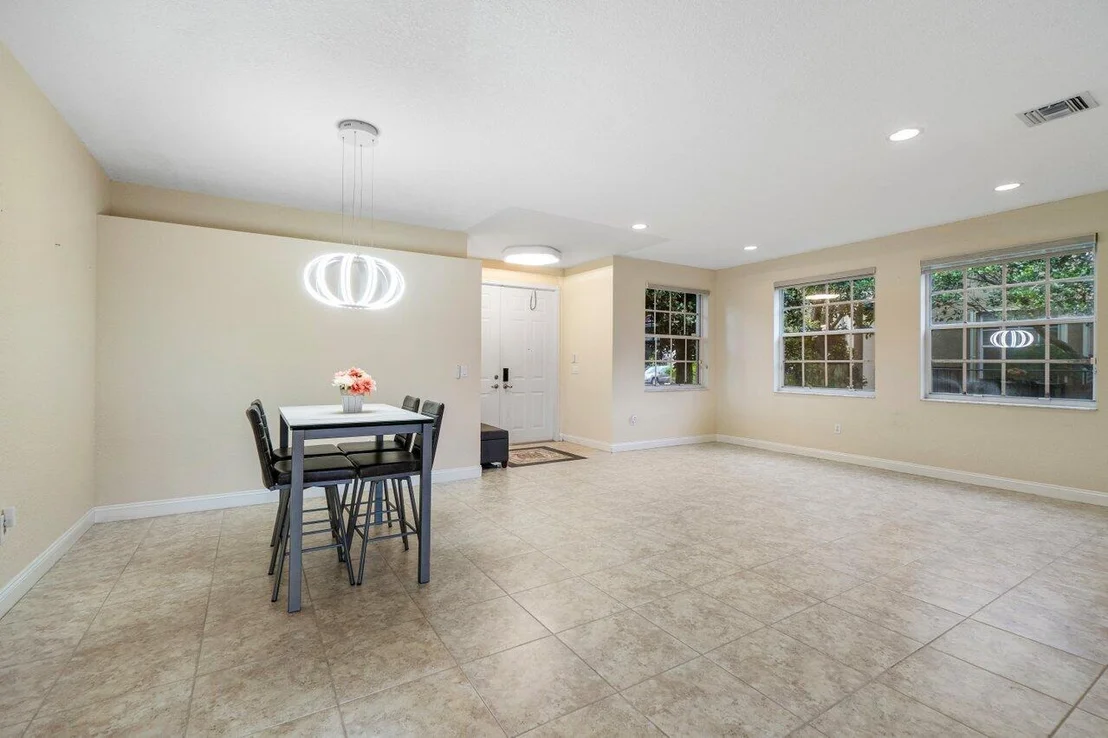 Photo of 9023 Alexandra Circle