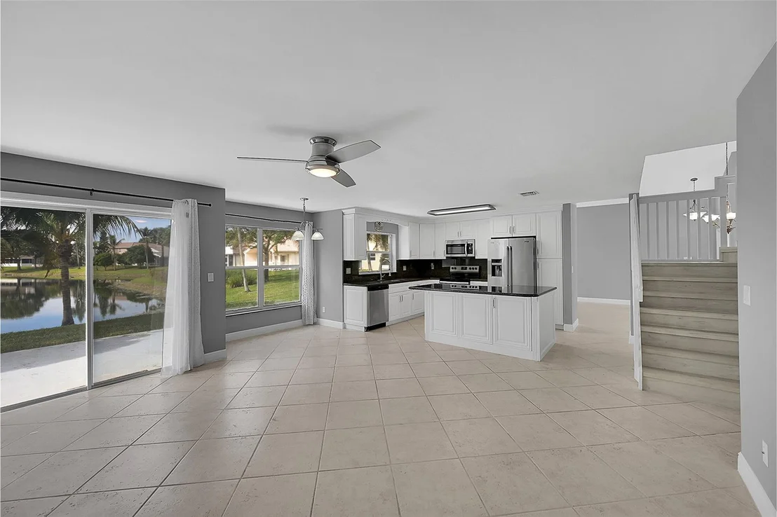 Photo of 8236 White Rock Circle