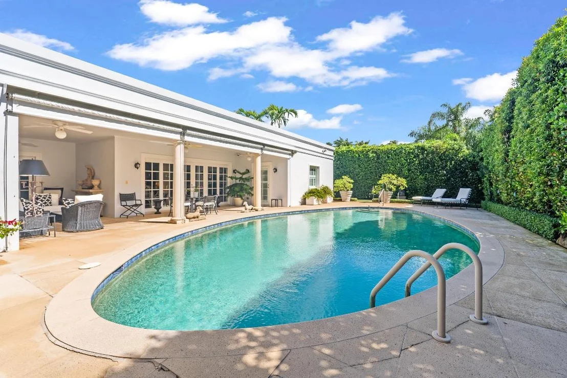 Photo of 232 W Indies Drive