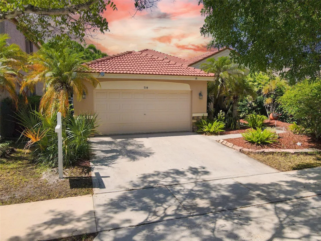 Photo of 934 S Sunflower Circle