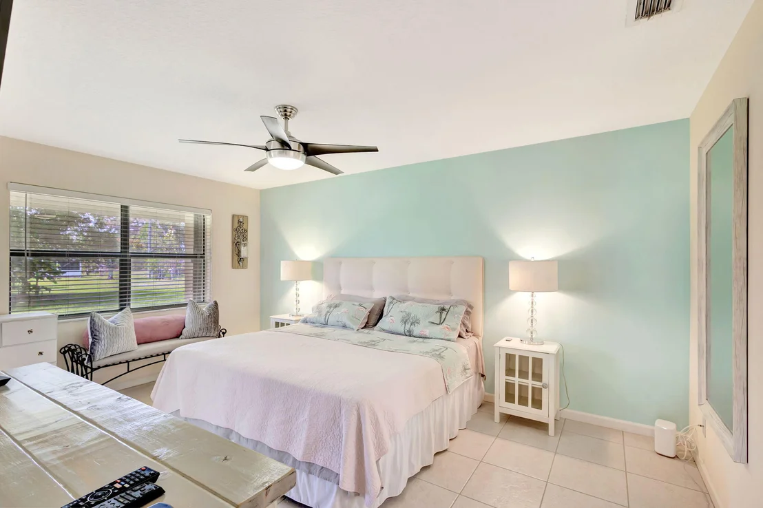 Photo of Unit D at 101 Half Moon Circle