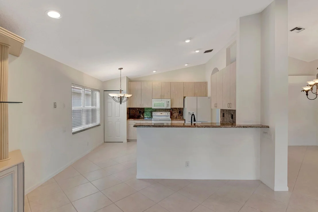 Photo of 6661 Sherbrook Drive