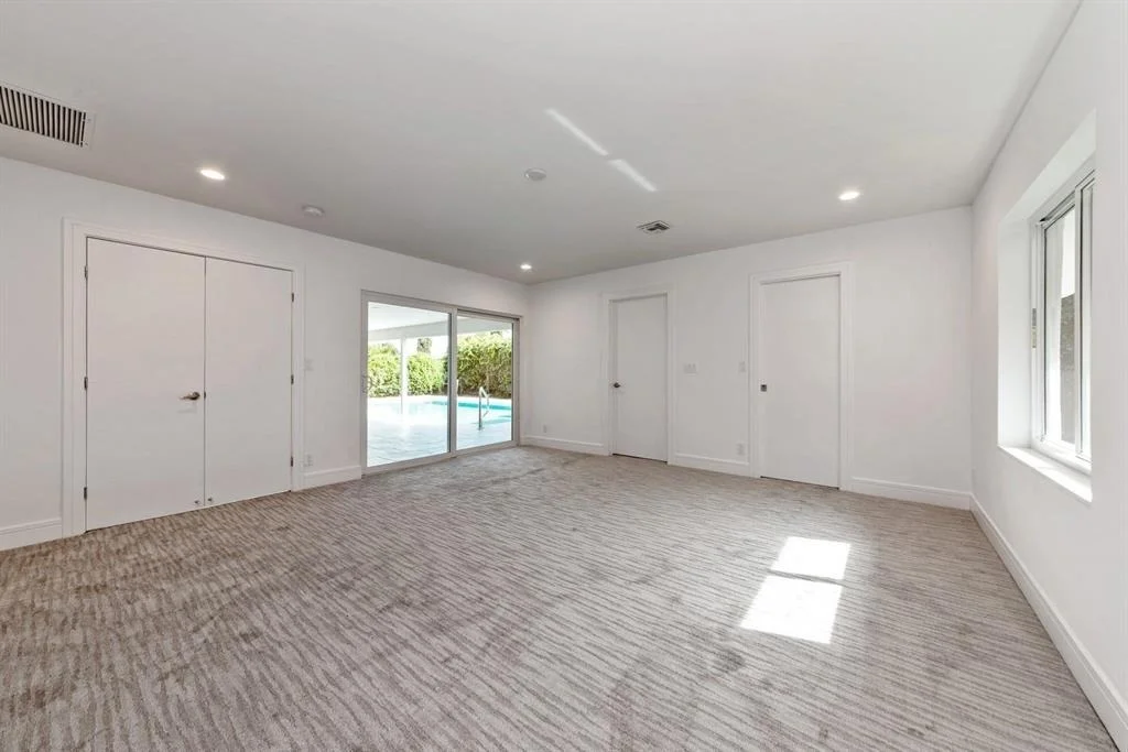 Photo of 3936 Live Oak Boulevard N