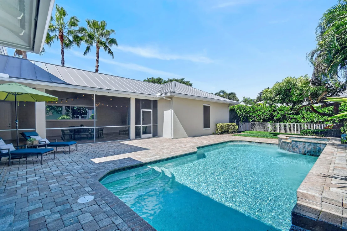Photo of 2664 Greenway Drive